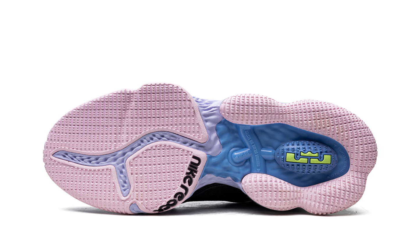 LeBron 19 Low "Black / Ghost Green" DO9829 001