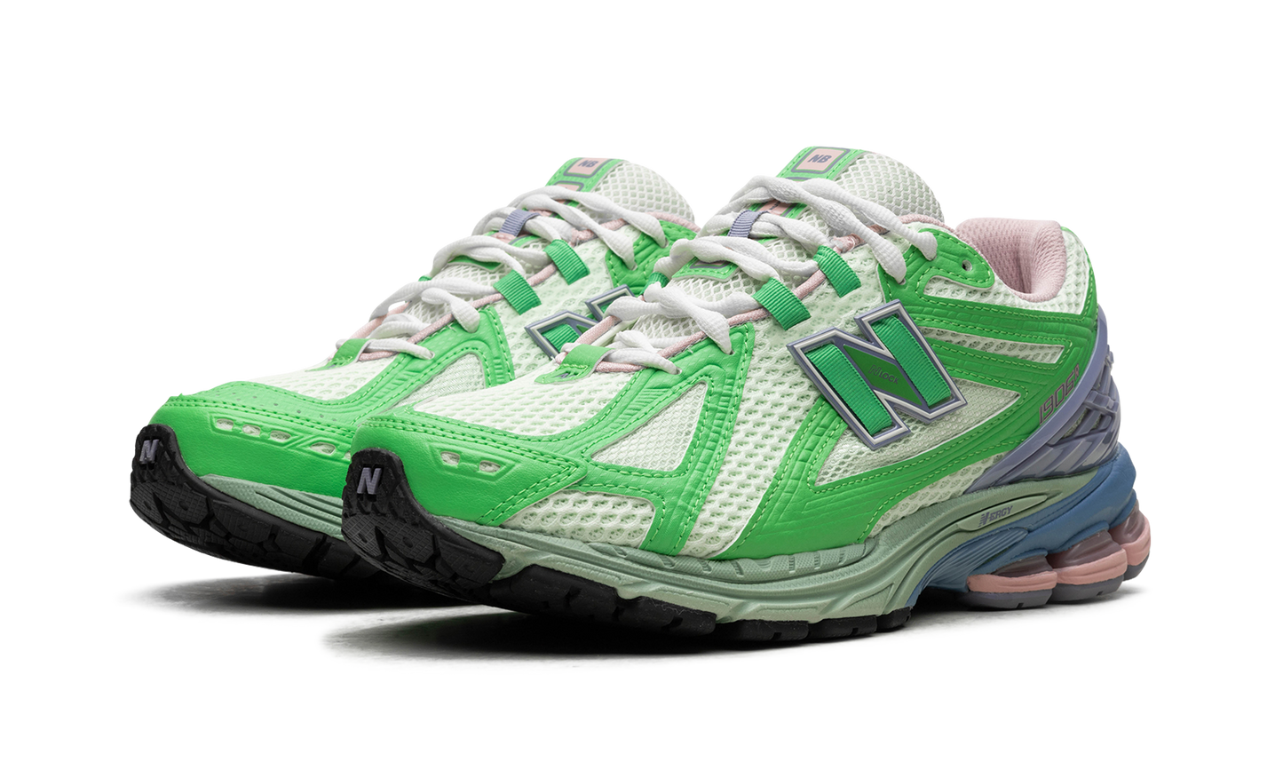 1906R "Green Astral Purple" M1906RVA