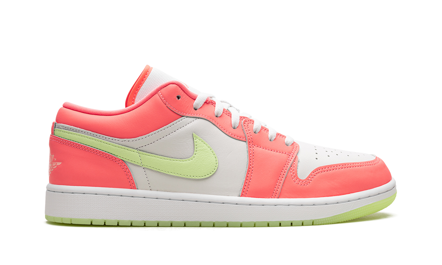 Jordan 1 Low SE "Lava Glow" FN6772 671