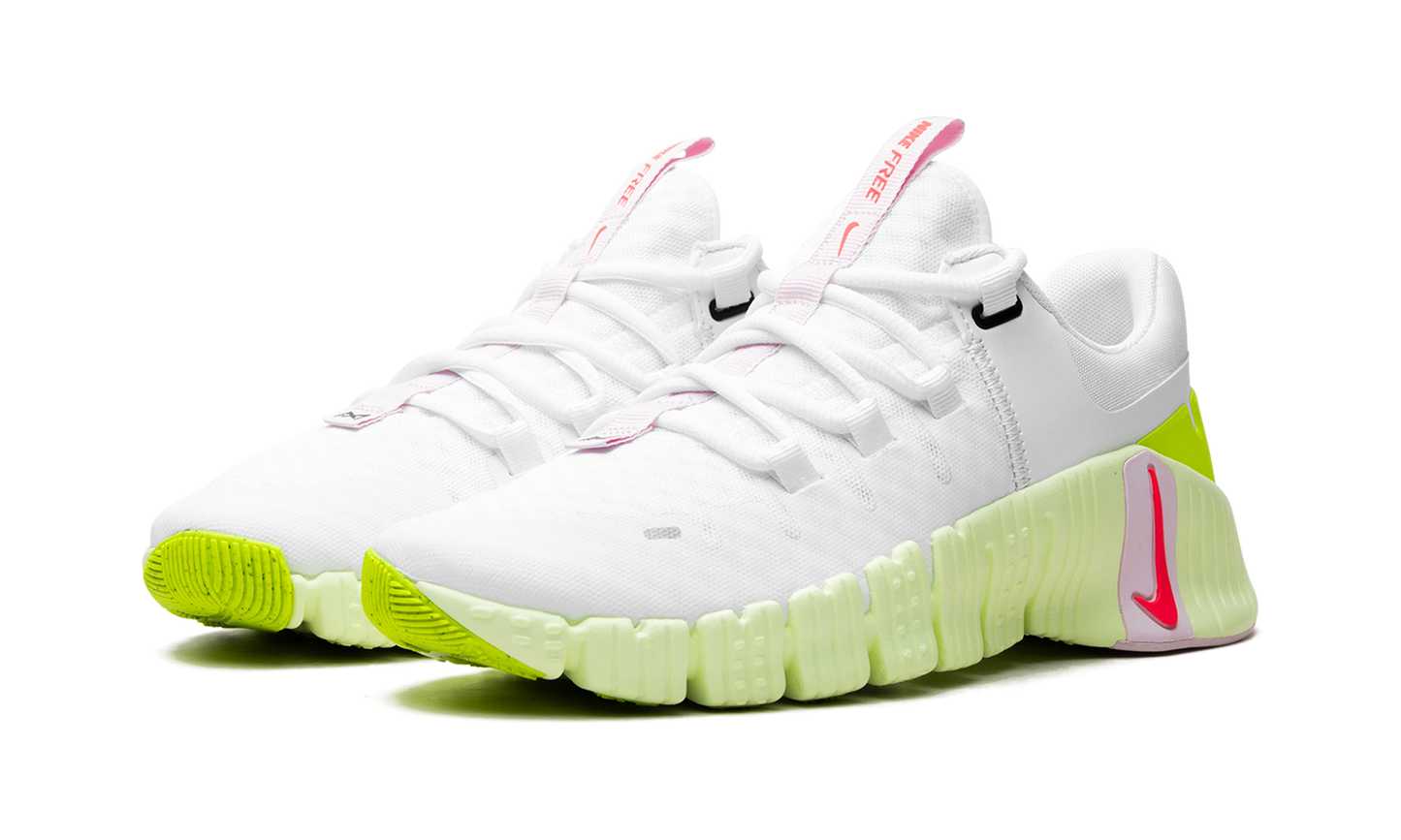 Free Metcon 5 WMNS "Barely Volt Pink Foam" DV3950 104