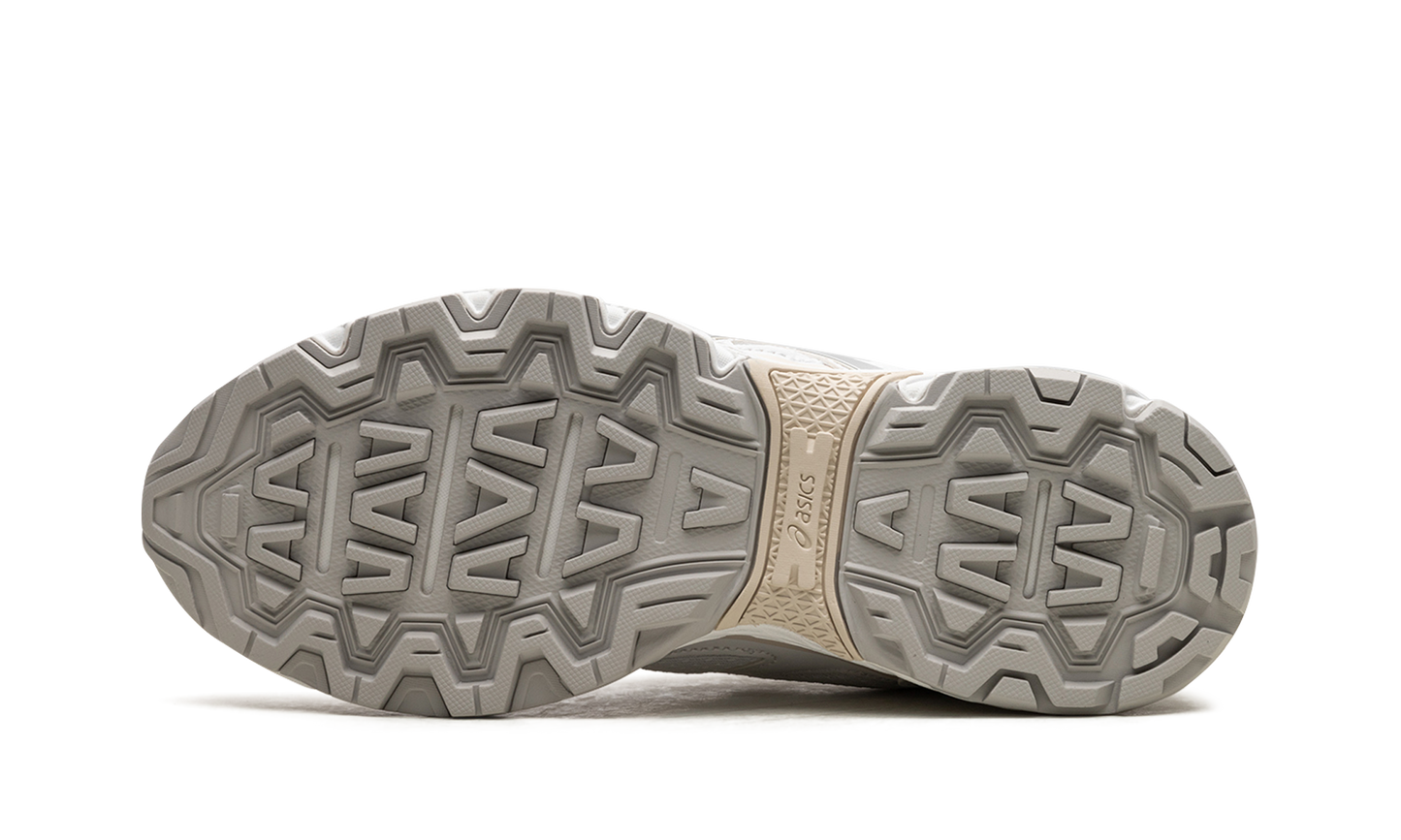 GEL VENTURE 6 WMNS "White/White" 1202A431 100