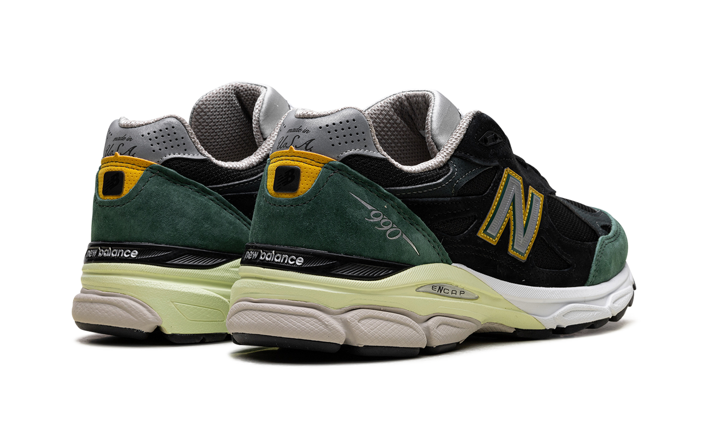 990v3 "Black / Green" M990CP3
