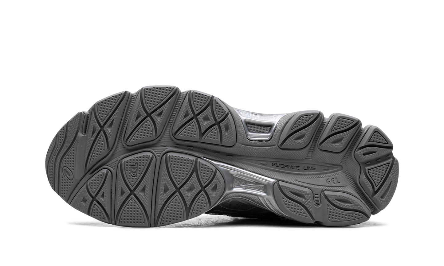 GEL-Cumulus 16 WMNS "Cecilie Bahnsen - Glacier Grey/Pure Silver" 1203A762 020