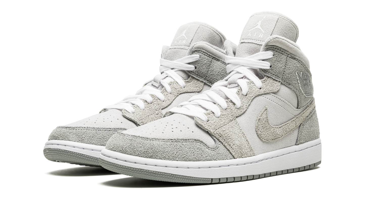 AIR JORDAN 1 MID SE WMNS "Grey Fleece" DO7139 002