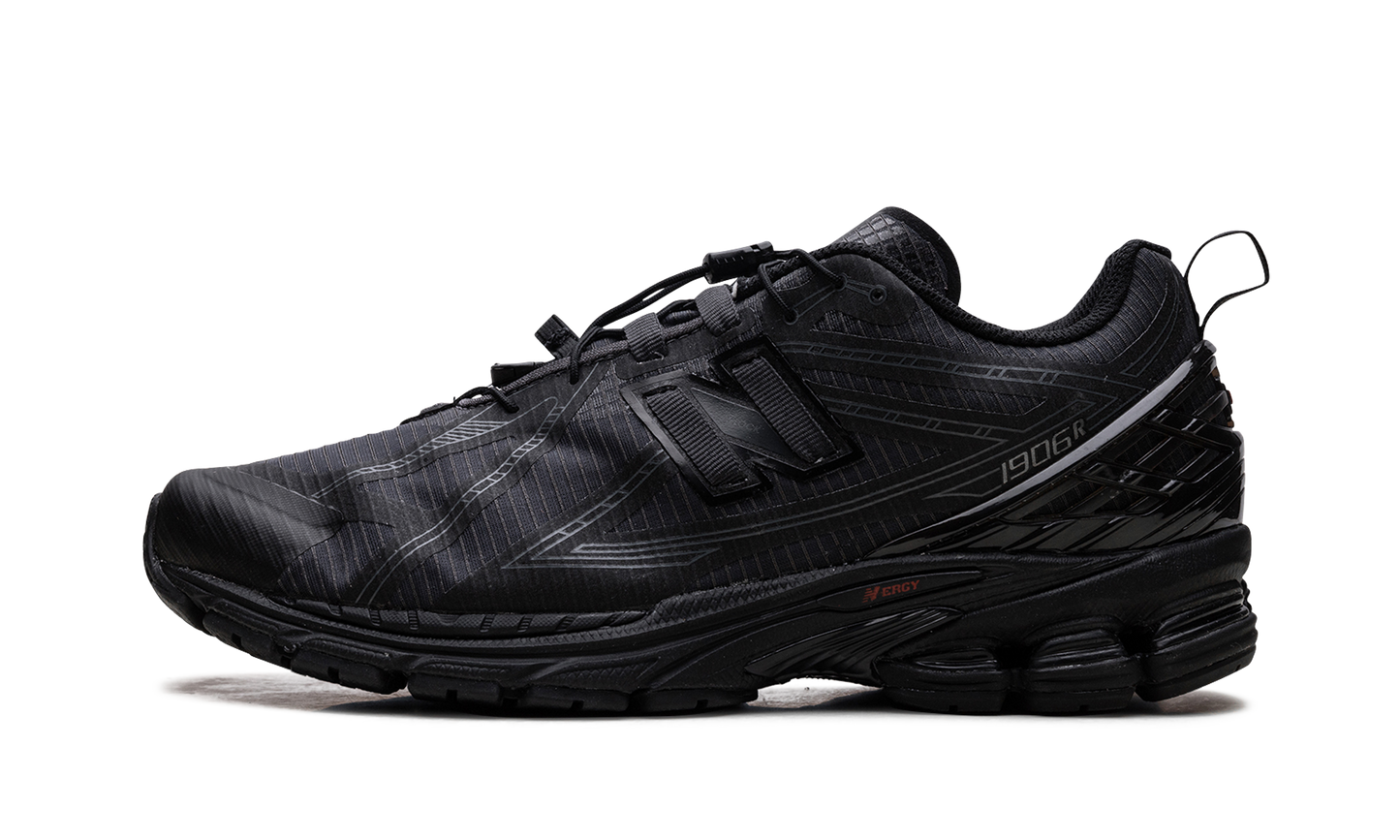 1906R "Black Magnet" M1906RNB