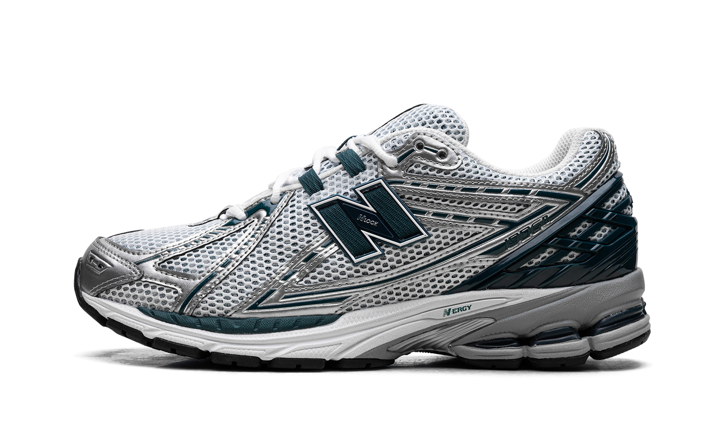 1906R "Silver Metallic Deep Ocean" U1906RCE