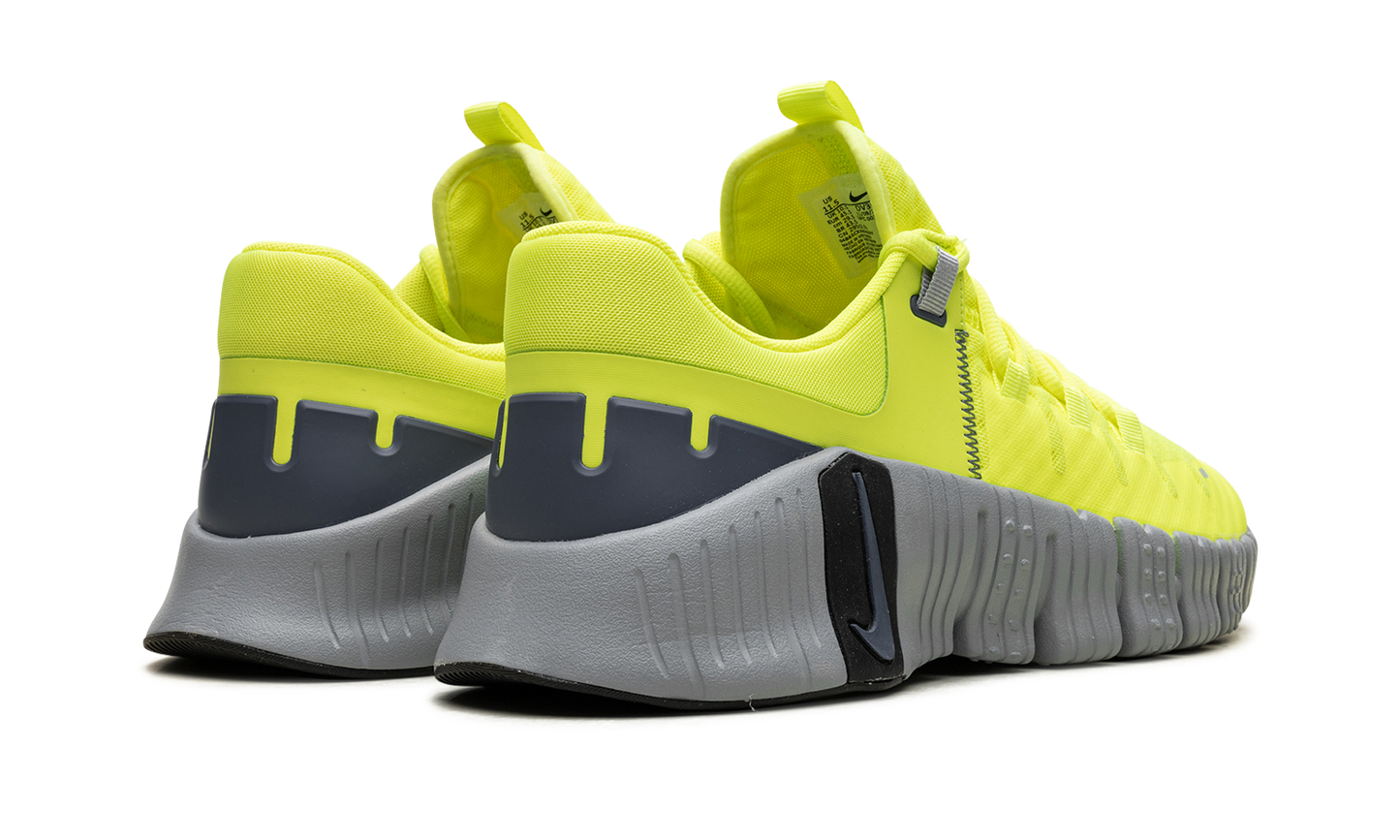 Free Metcon 5 "Volt Wolf Grey" DV3949 700