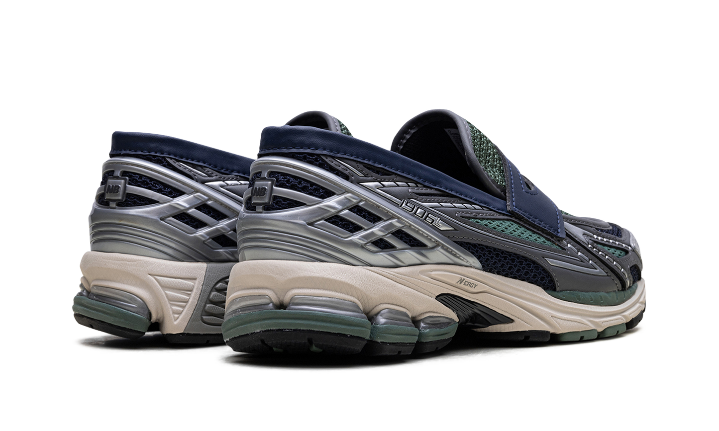 1906L "Silver Metallic Dark Juniper" U1906LOA