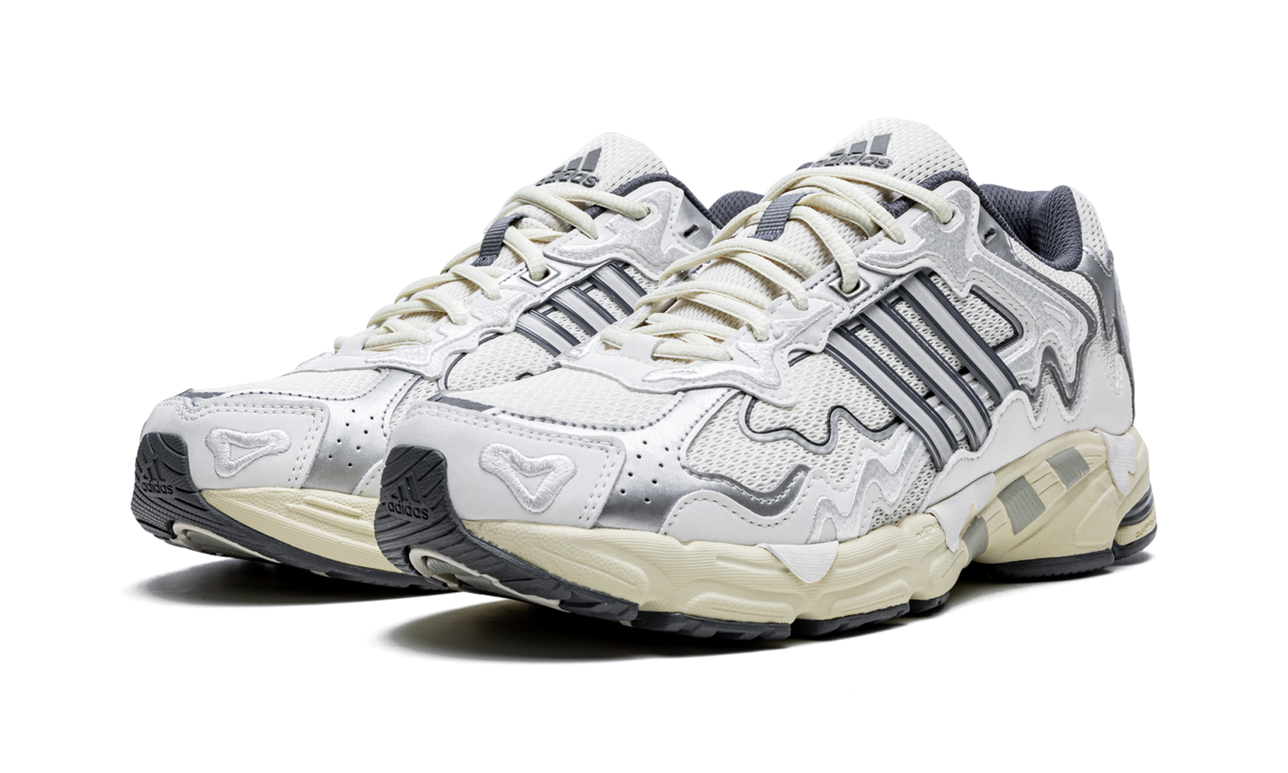 Response CL "Bad Bunny - White" GY0102