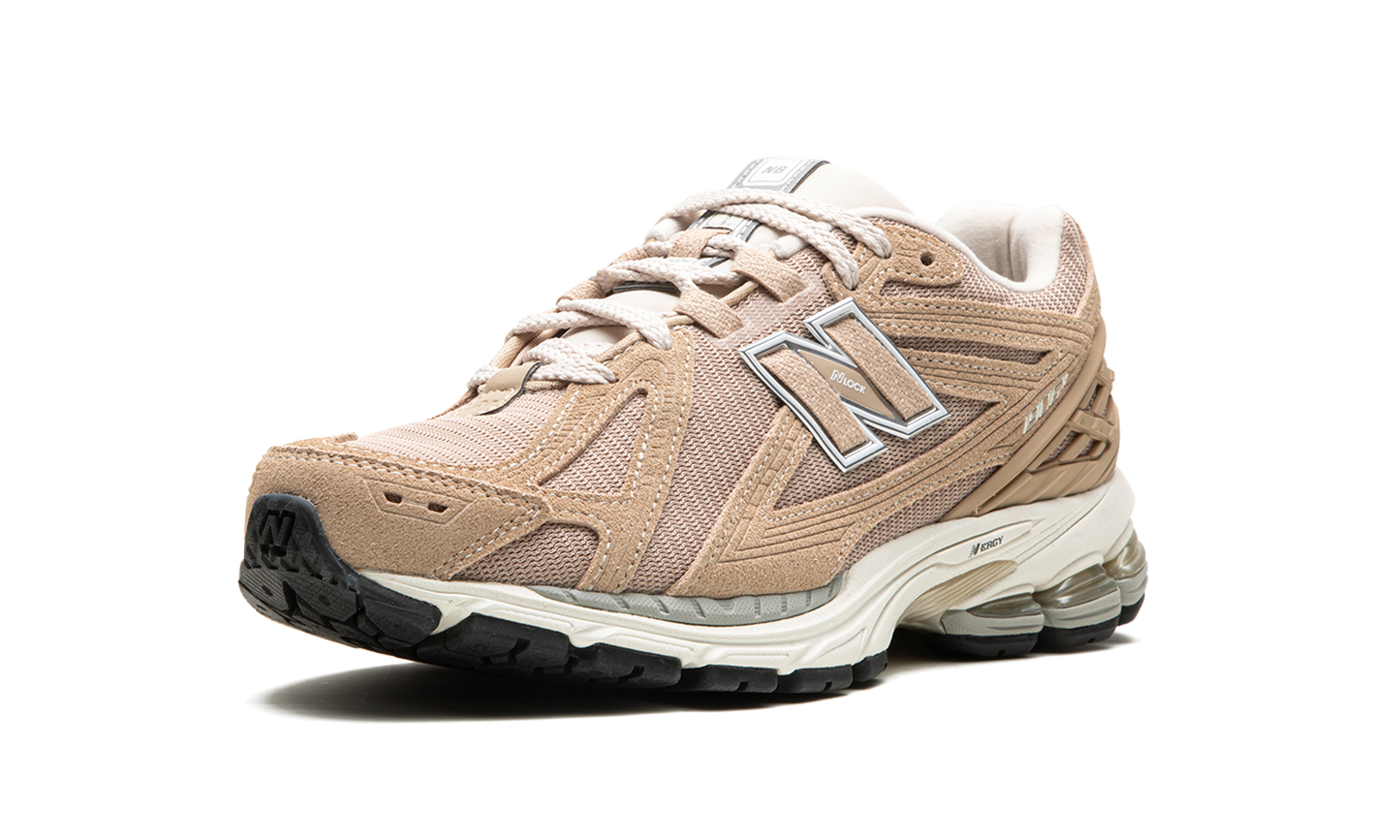 1906R "MINDFUL GREY/MOONBEAM/SILVER METALLIC" M1906RW