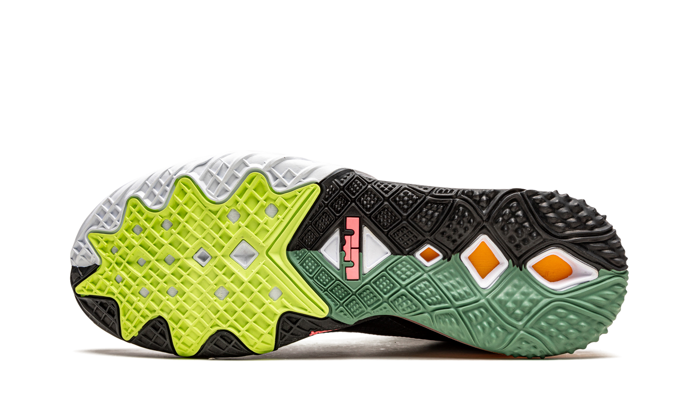 LeBron 18 Low "Bugs vs Marvin" CV7562 005