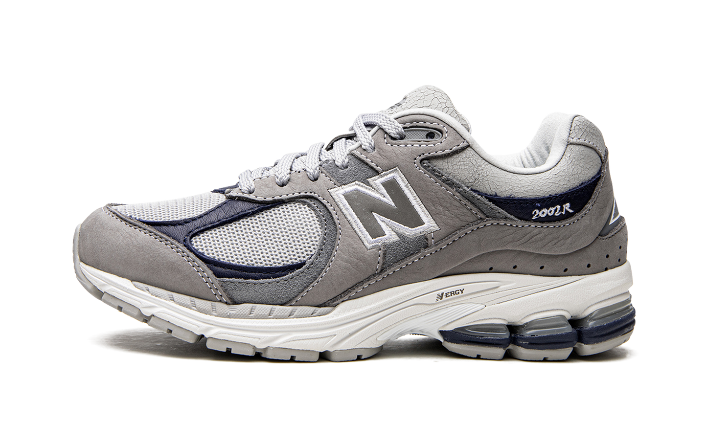 2002R "thisisneverthat - 2022 Downtown Run" M2002RTH