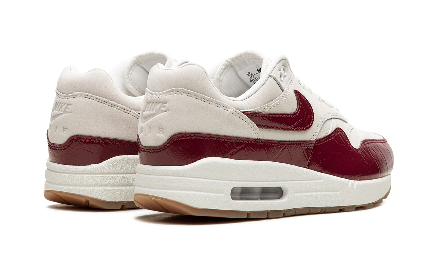 AIR MAX 1 LX WMNS "Team Red" FJ3169 100