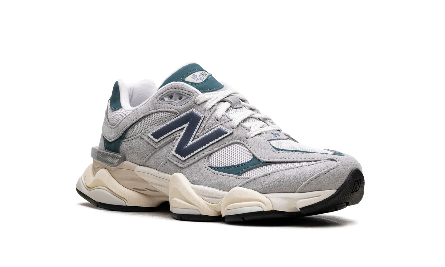 9060 "Concrete Vintage Indigo New Spruce" U9060HMS