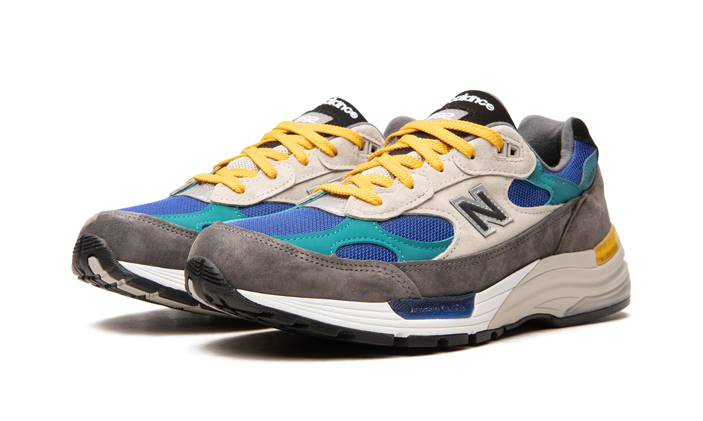 992 "Grey / Blue / Teal / Yellow"