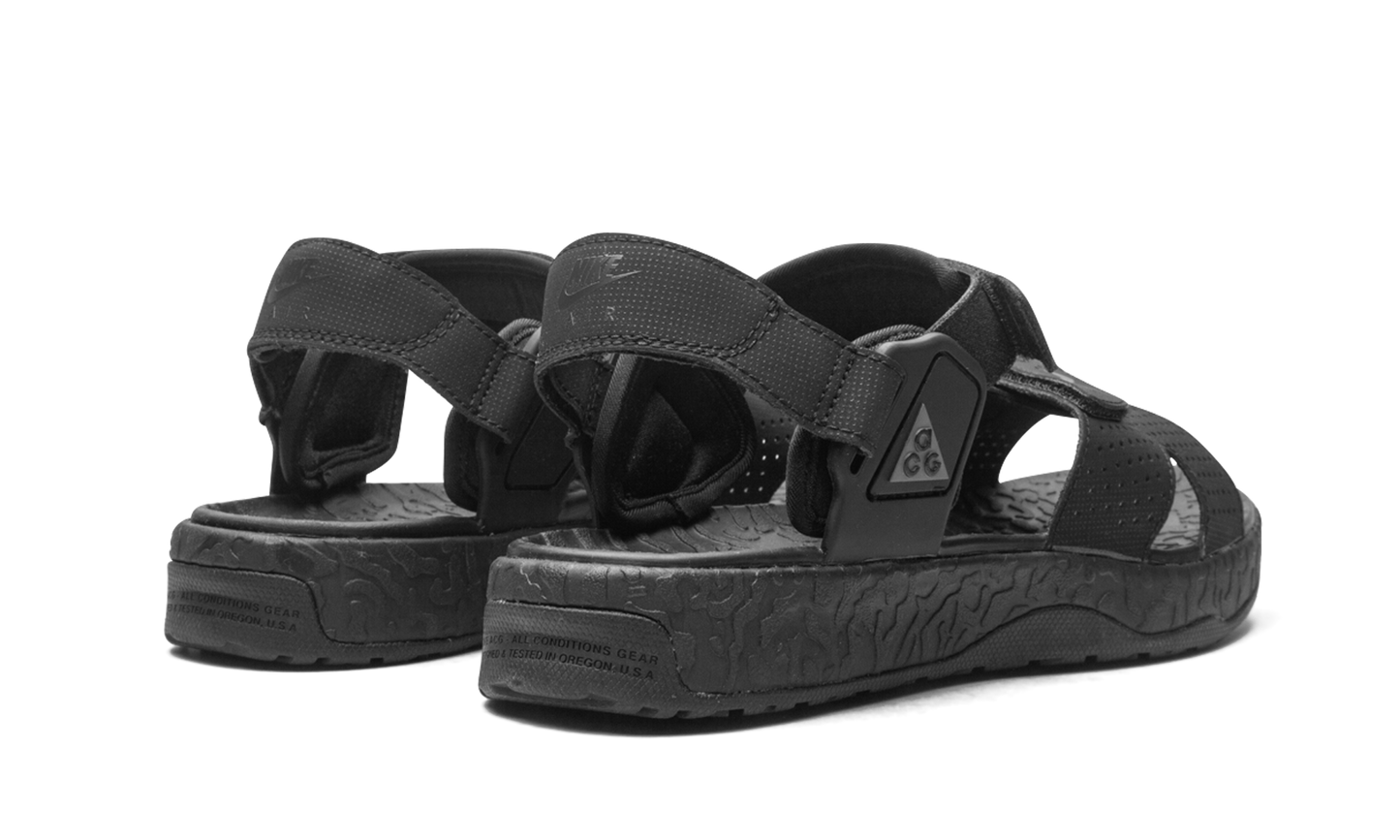 ACG AIR DESCHUTZ "TRIPLE BLACK"