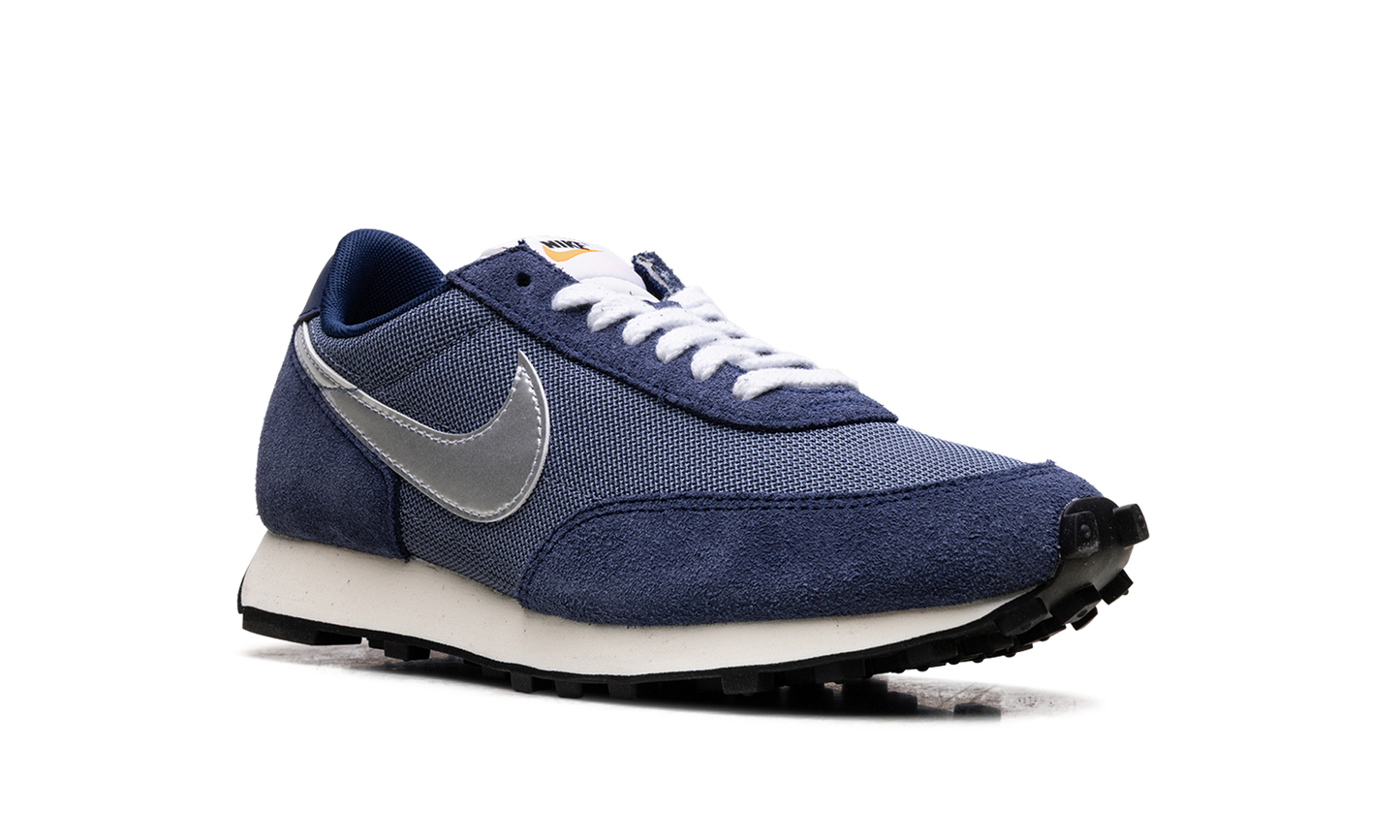 Daybreak SP "Blue Void / Diffused Blue" BV7725 401