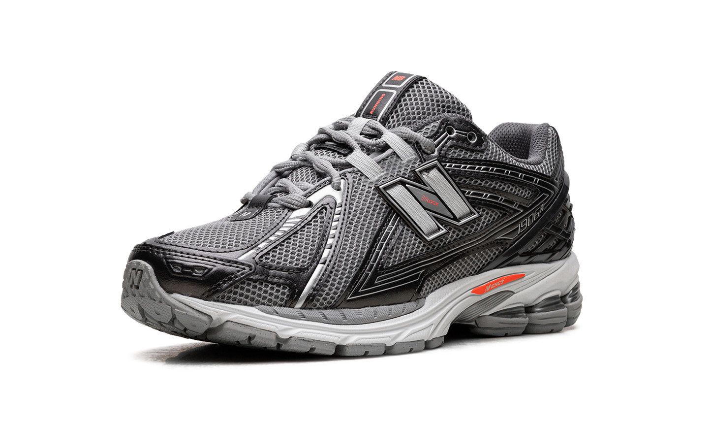 1906 "Black Metallic" U1906RCO