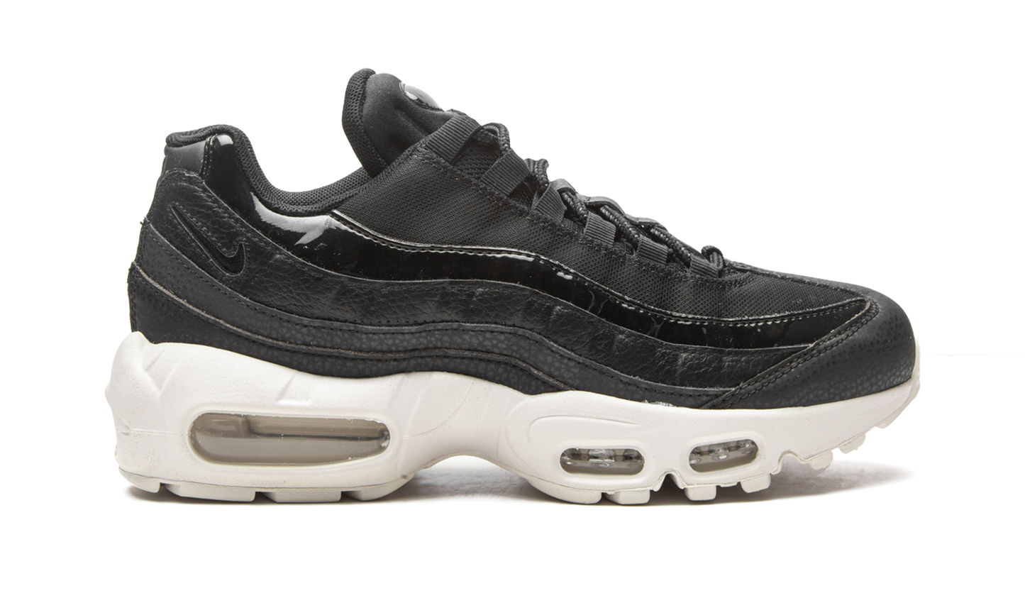 AIR MAX 95 SE MNS WMNS AQ4138 001