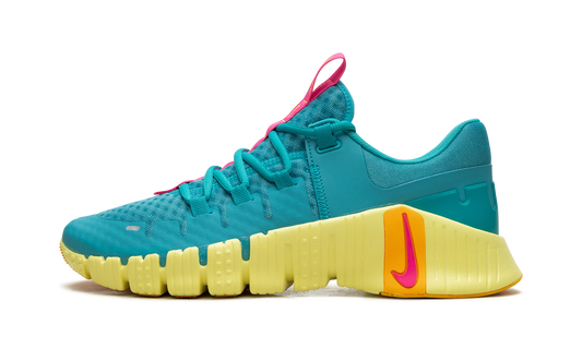 Free Metcon 5 "Dusty Cactus Fierce Pink" DV3949 302