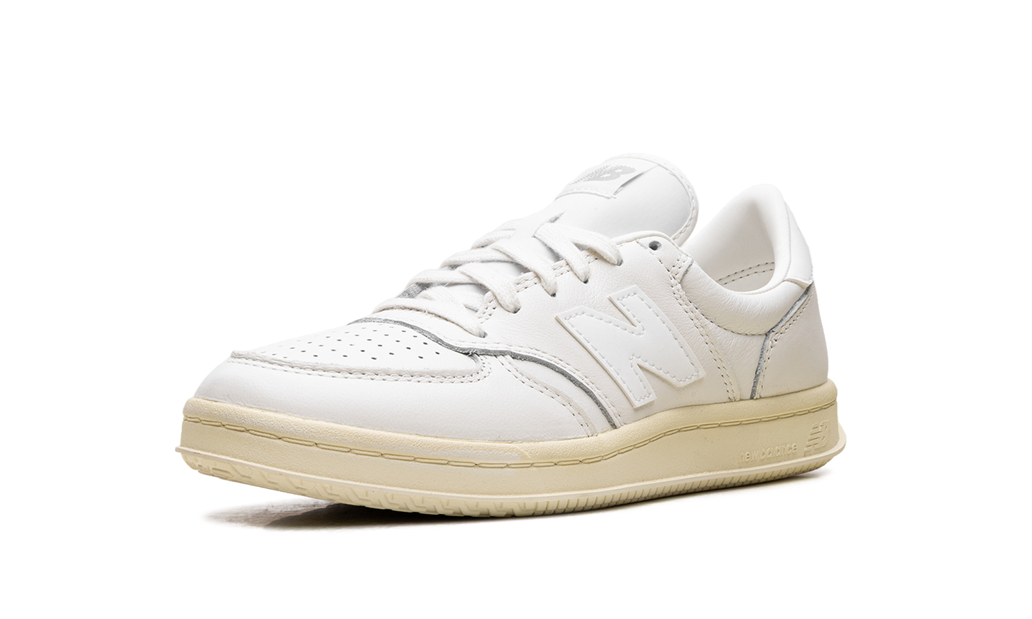 T500 "White Off White" CT500WL