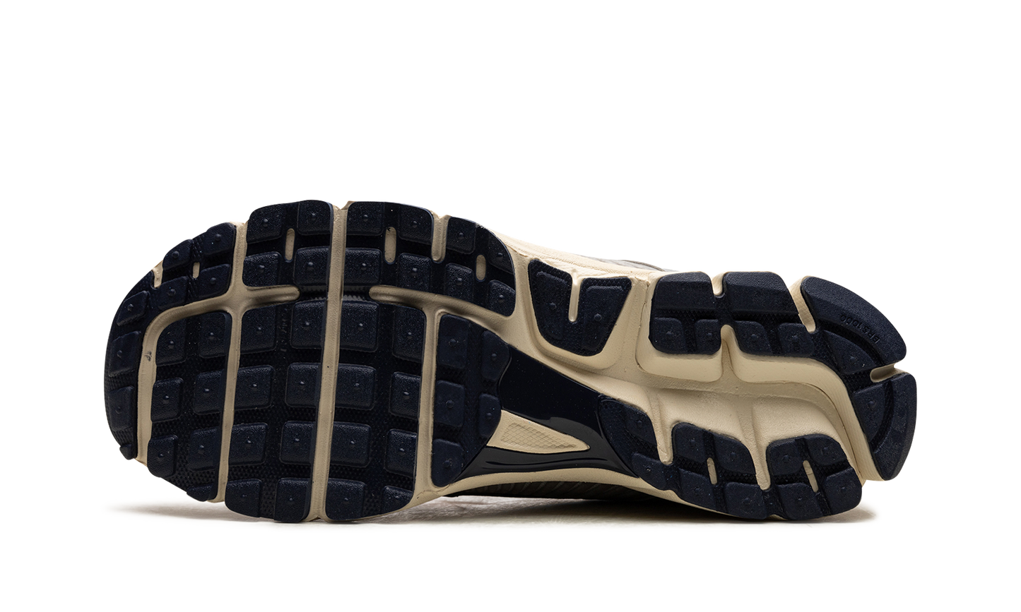 Zoom Vomero 5 "Pure Platinum"