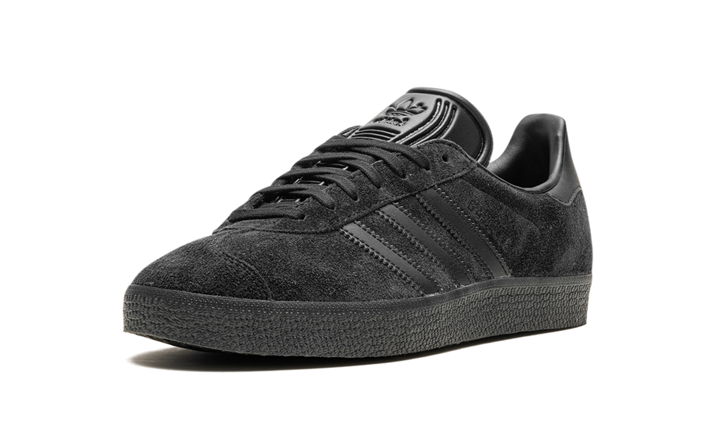 Gazelle "Triple Black" CQ2809