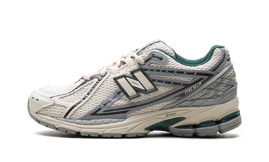 1906R "Cream Green" M1906RNR