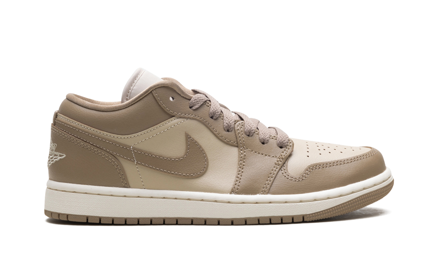 Jordan 1 Low WMNS "Rattan Sail Desert Camo" DC0774 203
