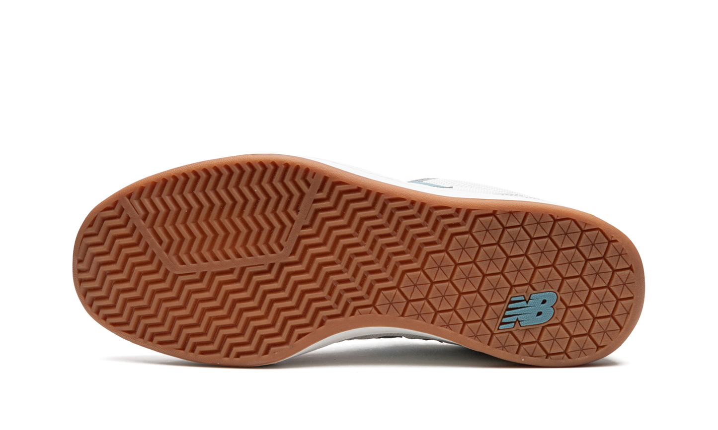 440 "Light Grey/Aqua Sea"