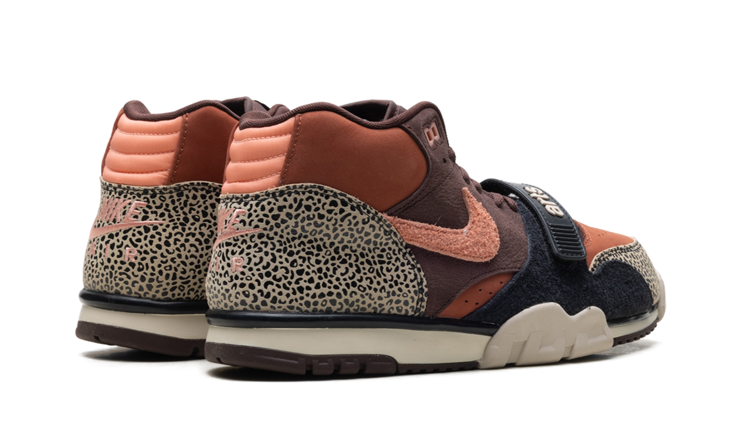 SB Air Trainer 1 "Arts-Rec - Limestone" IF0501 200