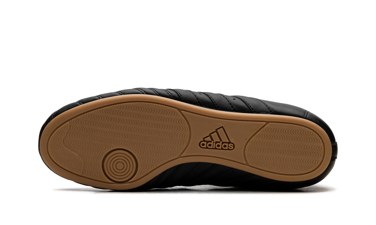 Taekwondo "Core Black / Core Black / Gum" JS4011