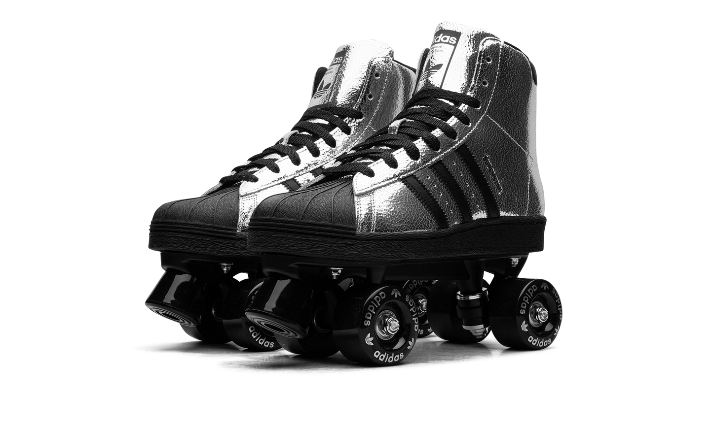 Superstar 82 Skate WMNS "Silver Metallic" JH5522