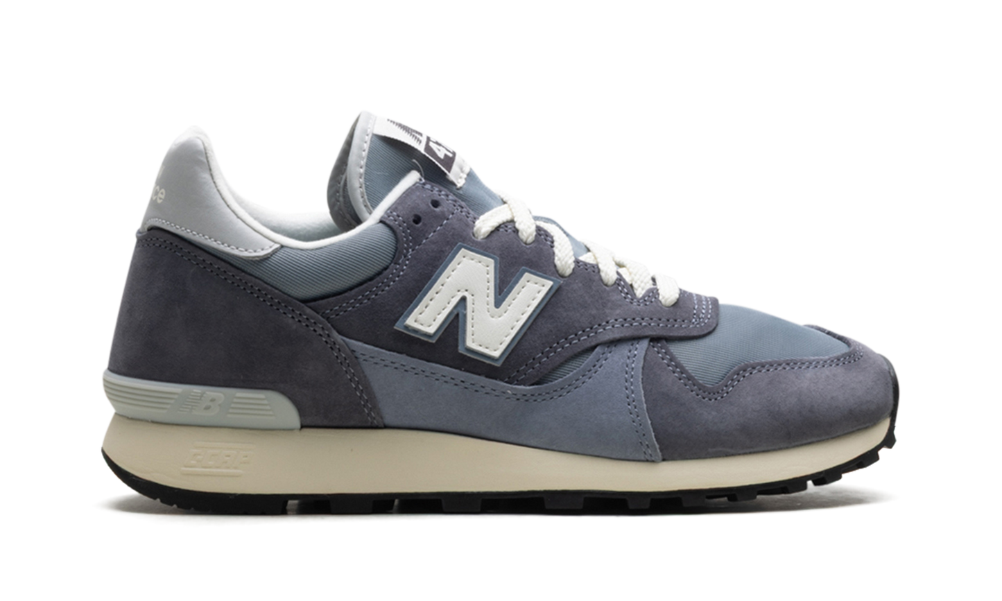 475 "Steel Arctic Grey" M475VTH