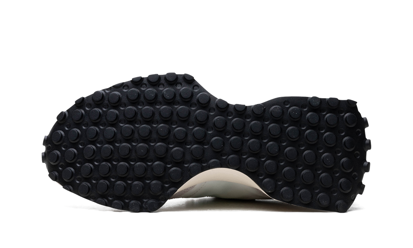 327 WMNS "Grey / White" WS327FE