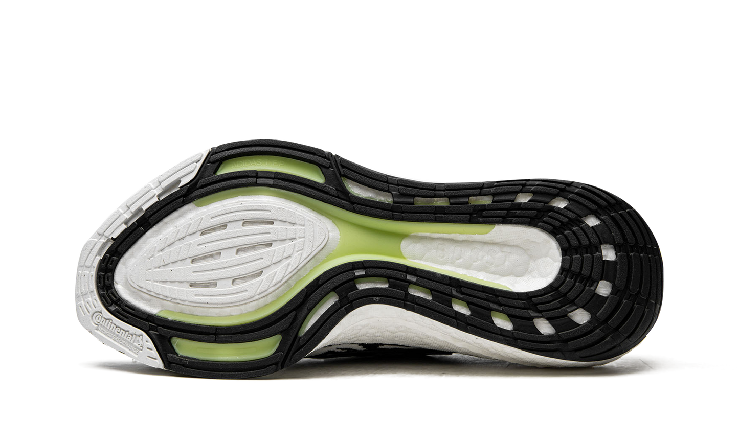 Ultraboost 22 "Zebra" GX6300