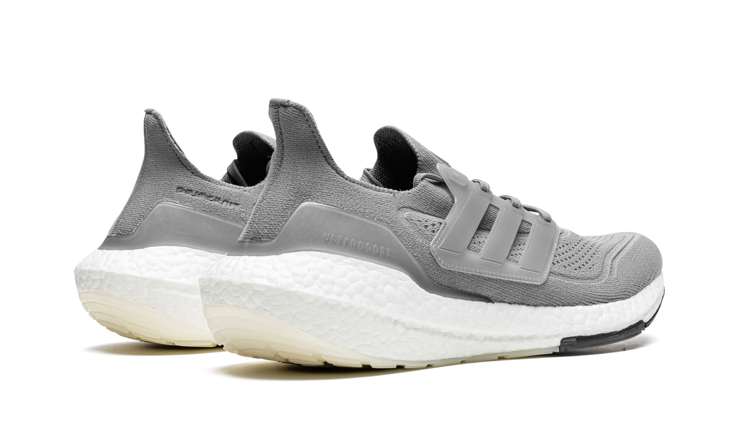 UltraBoost 21 FY0381