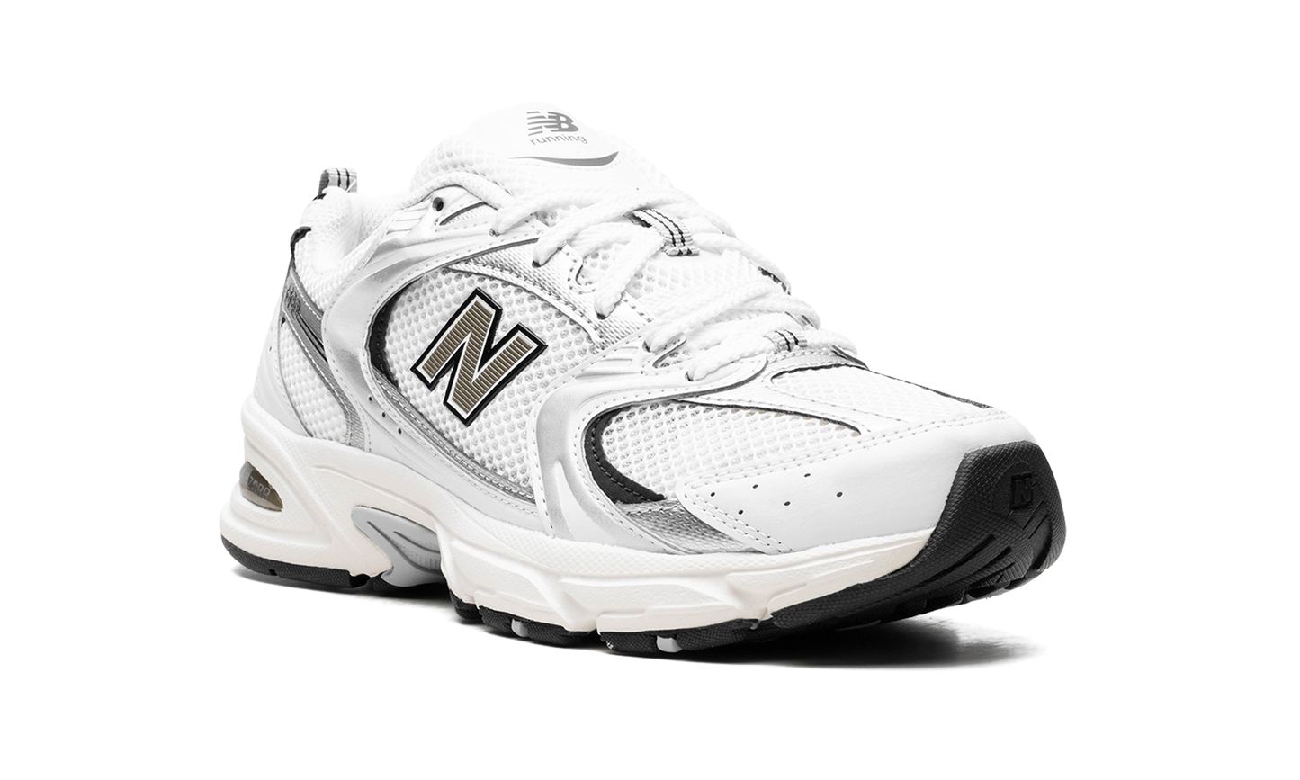 530 "White Silver Black" MR530FDO