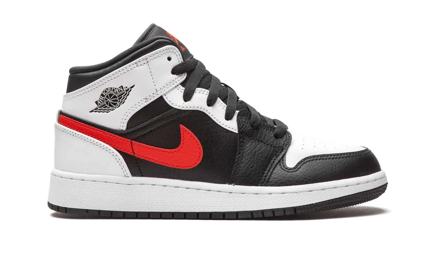 Air Jordan 1 Mid GS "Chile Red" 554725 075