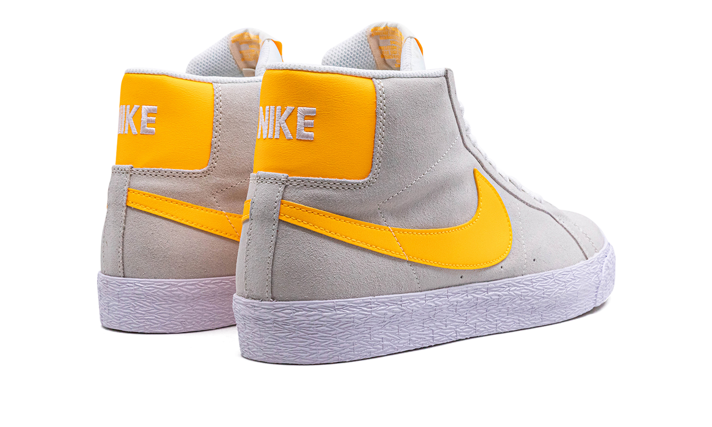 SB Blazer Mid "Laser Orange" 864349 110