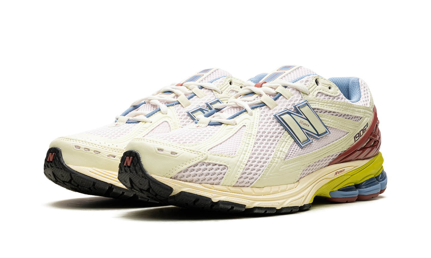 1906R "Dawn Glow/Tamarind" M1906RVB