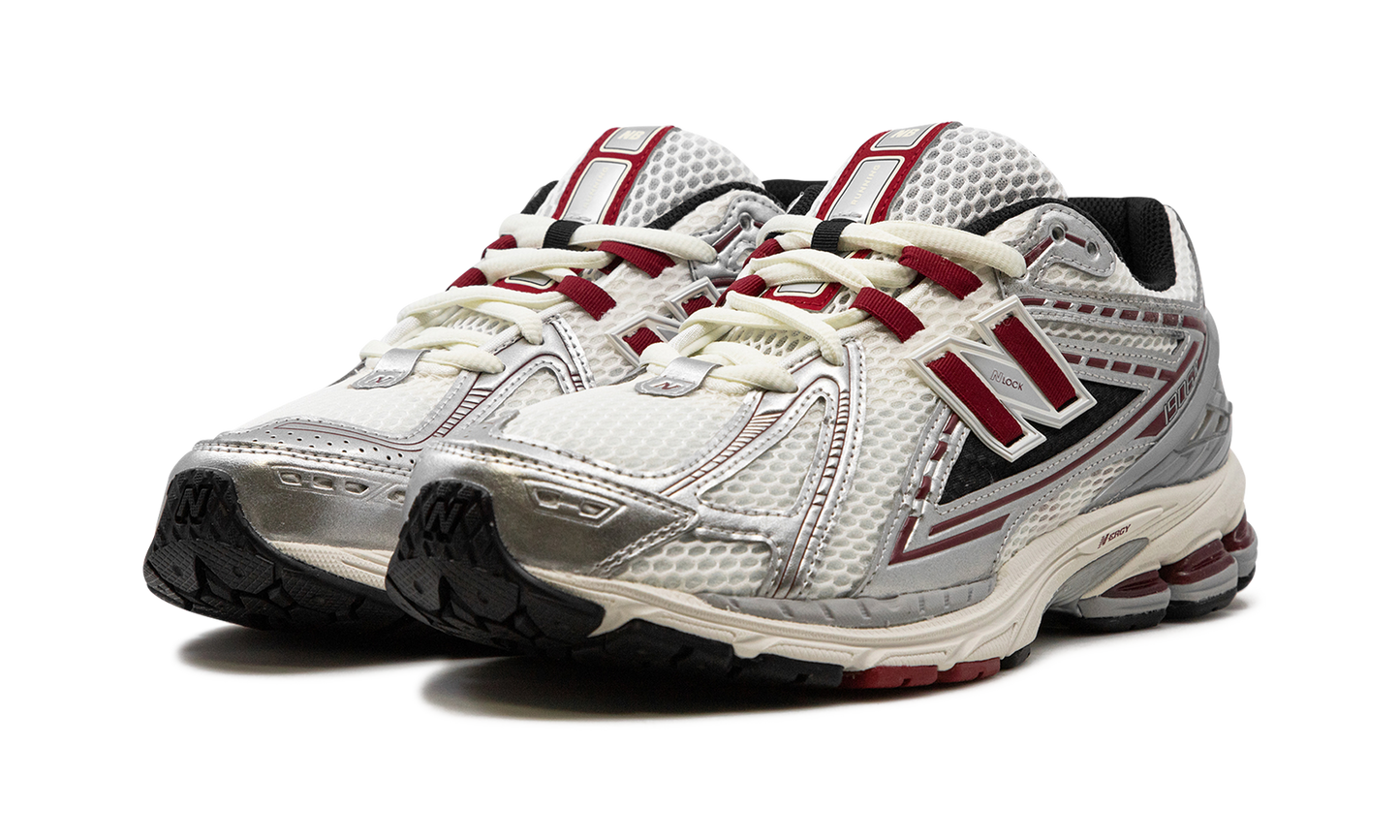 1906R "Silver / Crimson" M1906REA