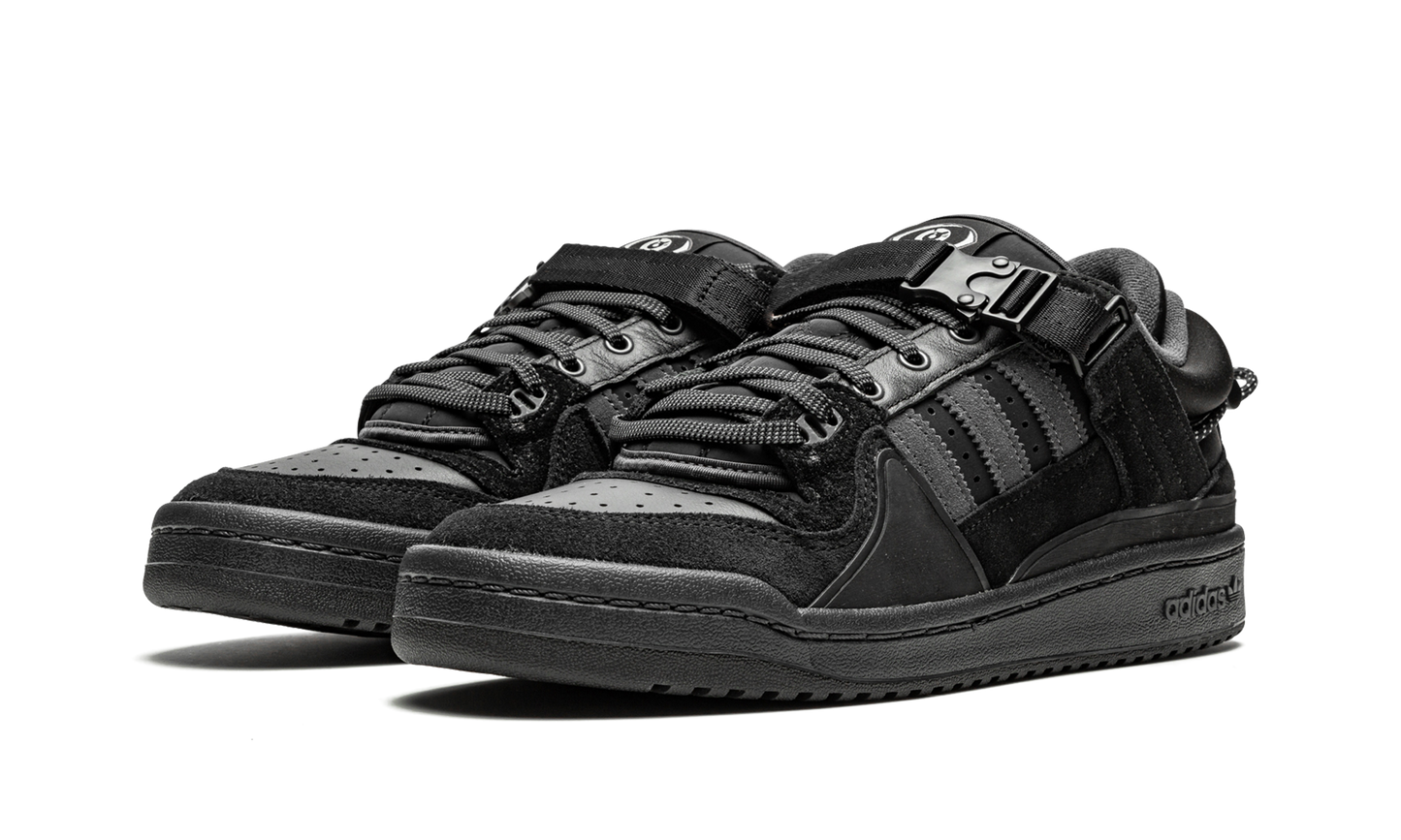 Forum Buckle Low "Bad Bunny - Back To School" GW5021