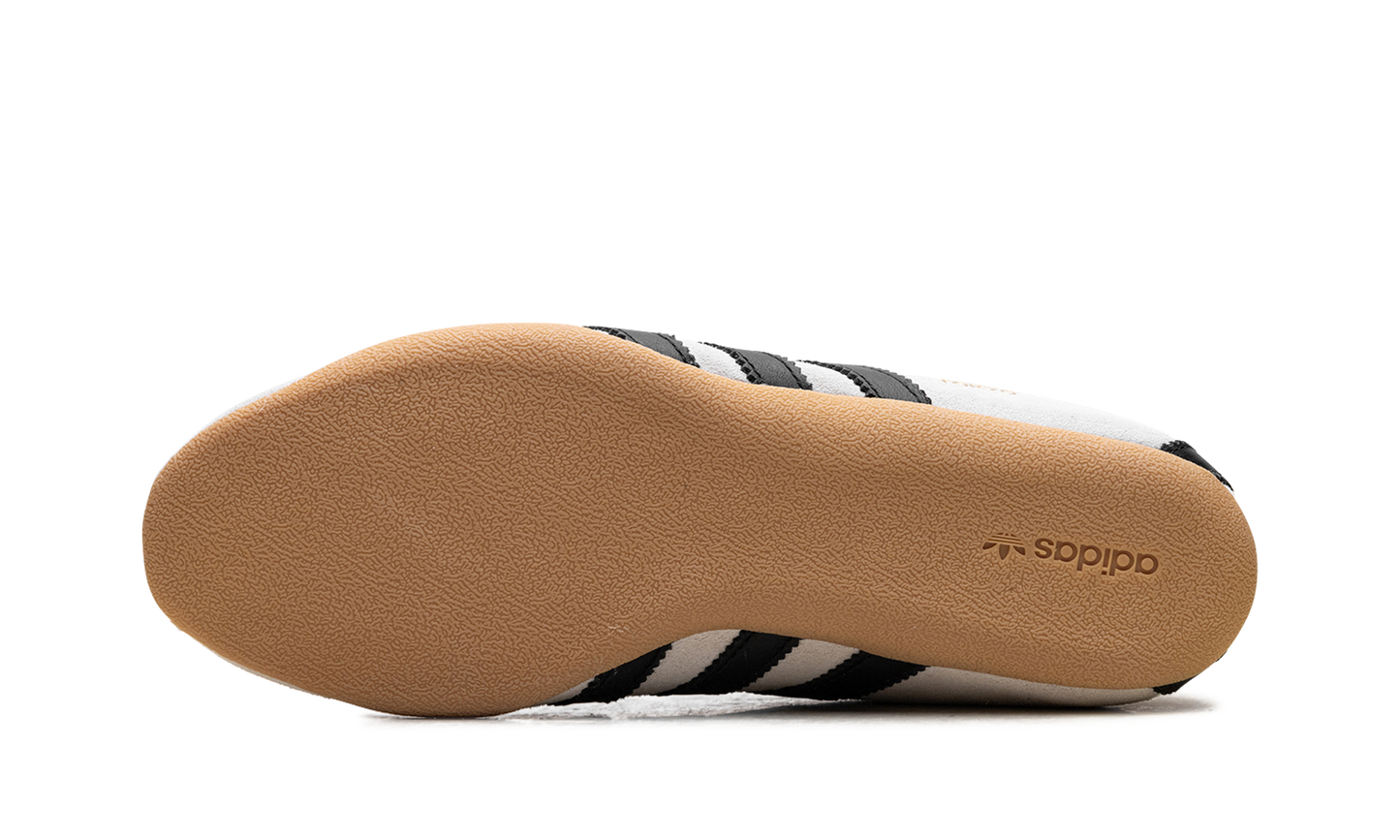 Tokyo WMNS "Off White Black" JI0182