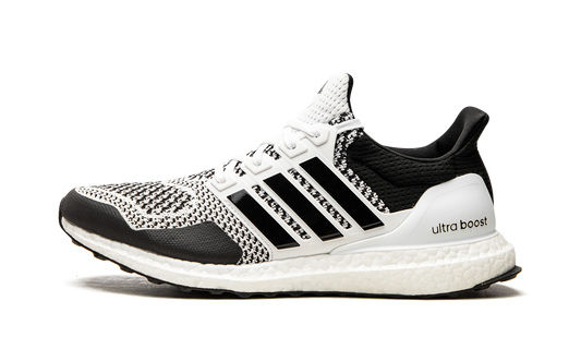 UltraBoost 1.0 DNA H68156