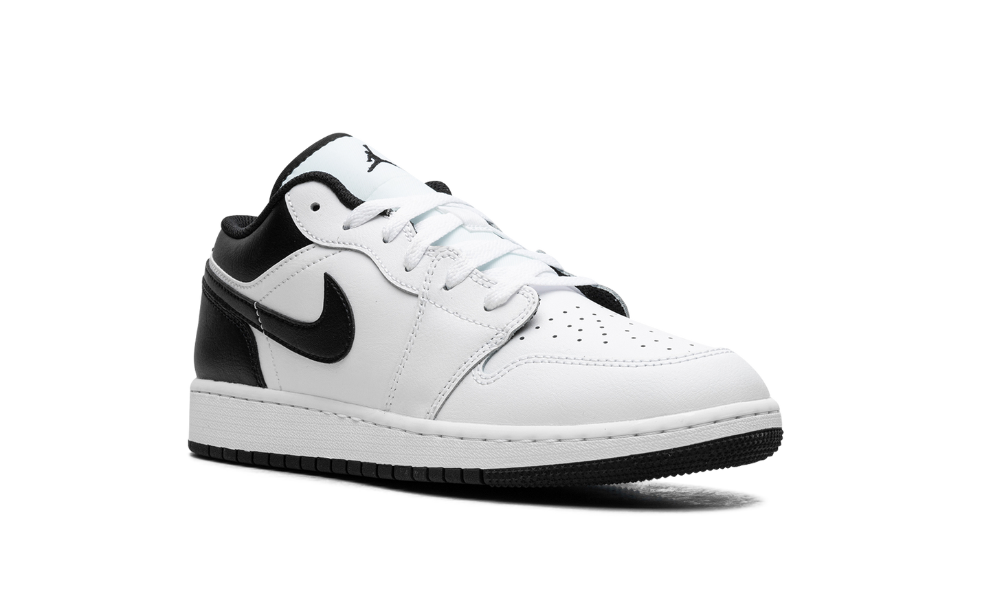 Air Jordan 1 Low GS "WHITE BLACK" 553560 132