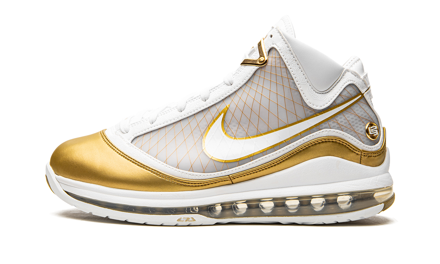 Lebron 7 Retro QS "China Moon"