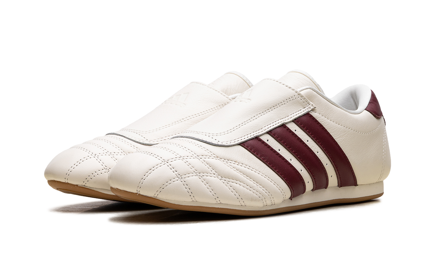 Taekwondo WMNS "off white/noble maroon/GUM 3" JS4527