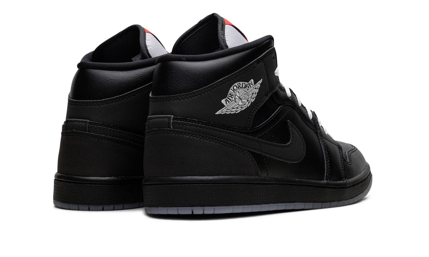 Jordan 1 Mid SE "Black Metallic Reimagined" HV5177 010