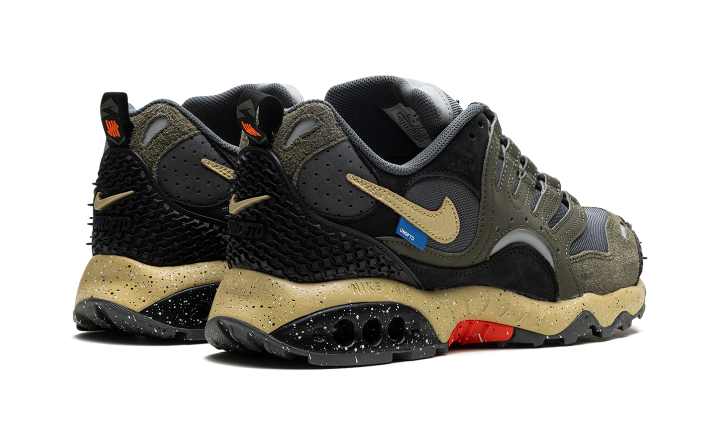 Air Terra Humara "UNDEFEATED - Cargo Khaki" FN7546 300